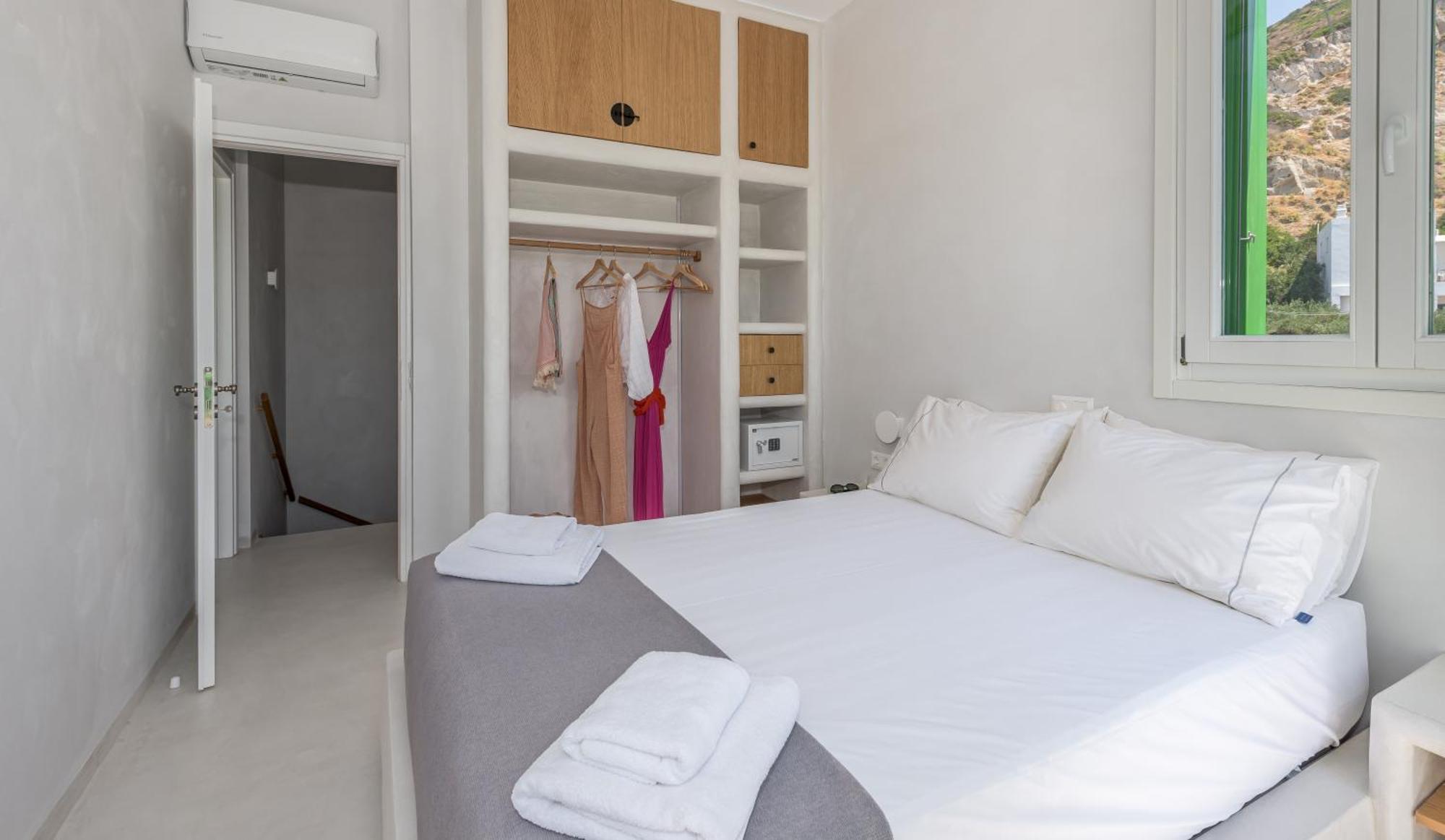Klima Bay Beachfront Boutique Houses Room photo