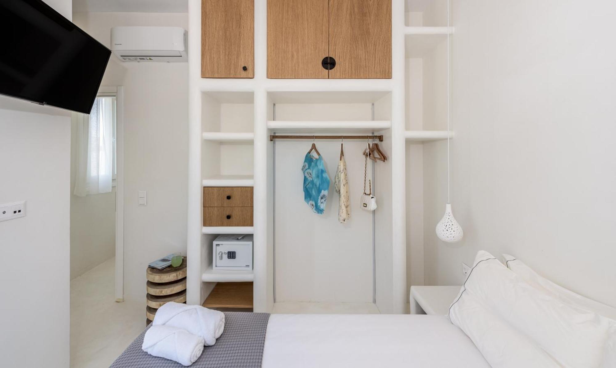 Klima Bay Beachfront Boutique Houses Room photo