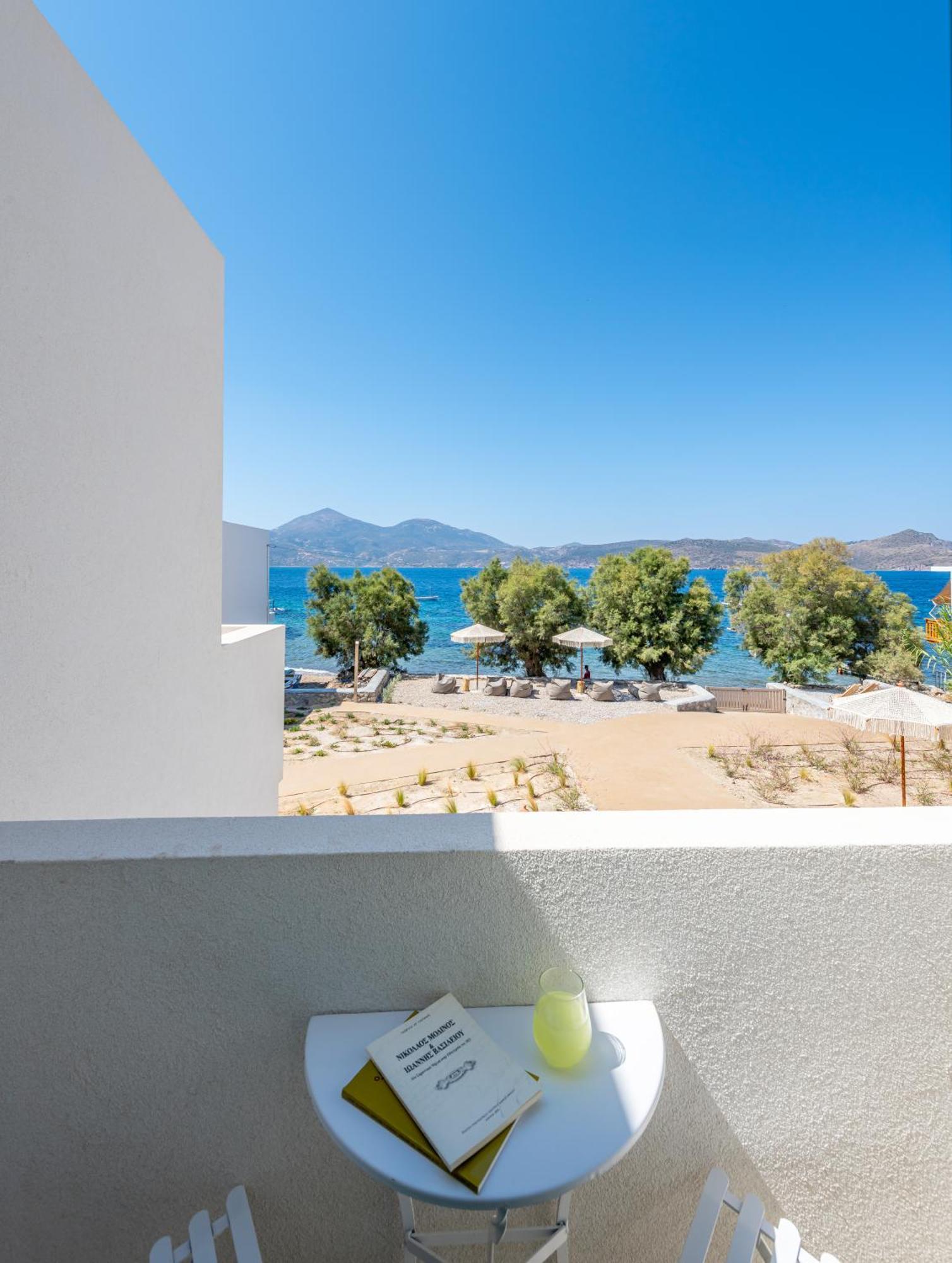 Klima Bay Beachfront Boutique Houses Room photo